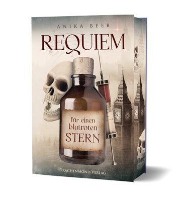 Das Cover zeigt im oberen Bereich das Wort Requiem, darunter mittig eine alte Arzneiflasche mit dem Rest des Titels auf dem Etikett. Ein Totenkopf links und eine Spritze sowie der Big Ben rechts sind daneben zu sehen. Mittelgrau und Braun dominieren das Cover im Vintage-Stil.